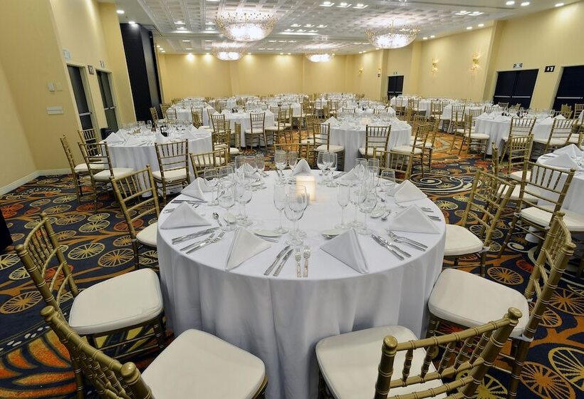 فندق Courtyard Toluca Tollocan