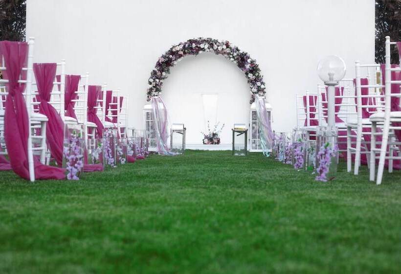 ホテル Crowne Plaza Istanbul Oryapark, An Ihg