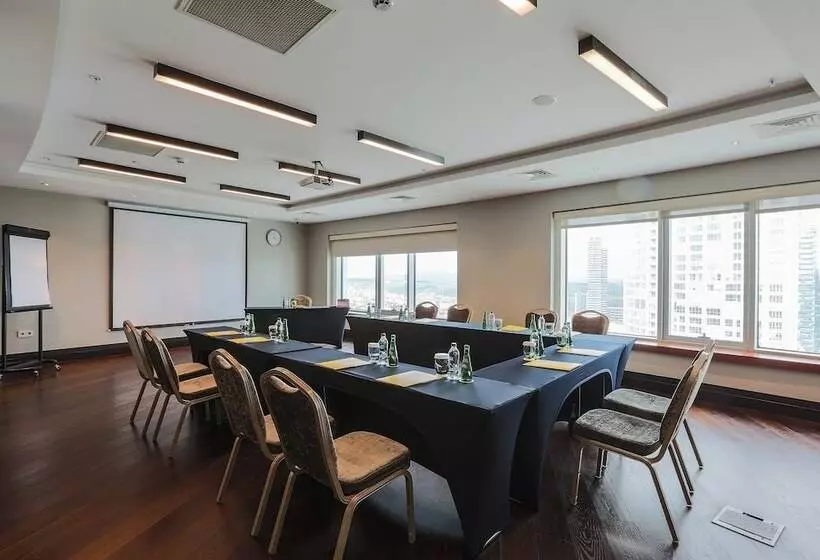 ホテル Crowne Plaza Istanbul Oryapark, An Ihg