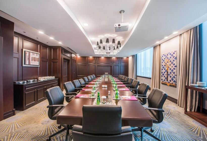 ホテル Crowne Plaza Istanbul Oryapark, An Ihg