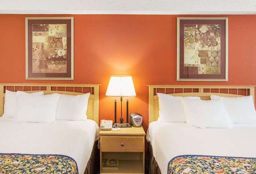 ホテル Days Inn By Wyndham Fremont