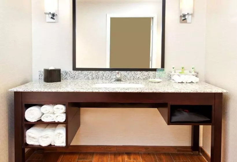 Holiday Inn Express Hotel & Suites Huntsville West   Research Park, An Ihg