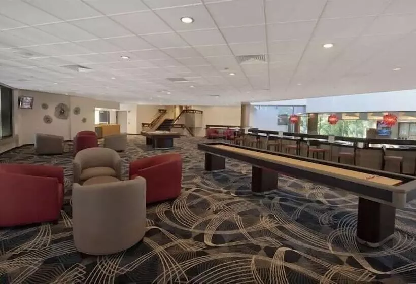 Отель Holiday Inn Express Princeton Southeast, An Ihg