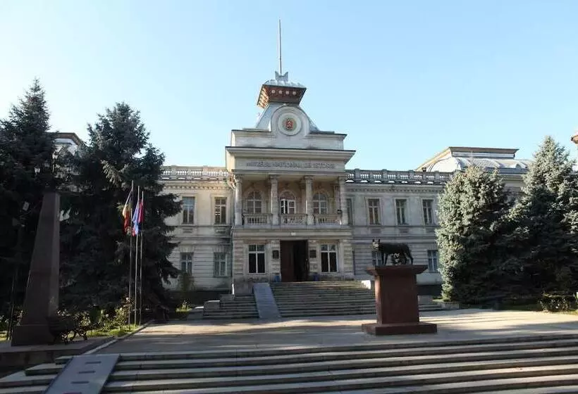 هتل Mercure Chisinau Center Jazz