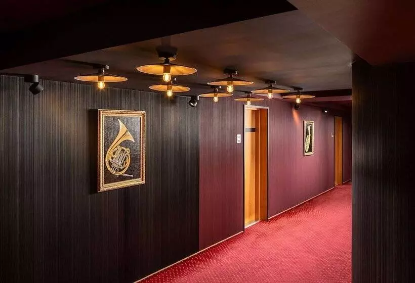 هتل Mercure Chisinau Center Jazz