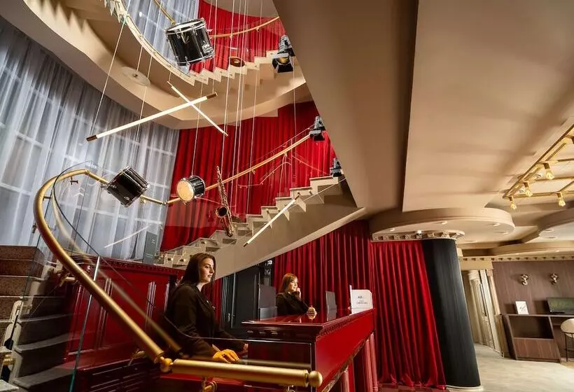 هتل Mercure Chisinau Center Jazz