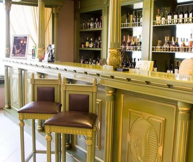 هتل Mercure Chisinau Center Jazz