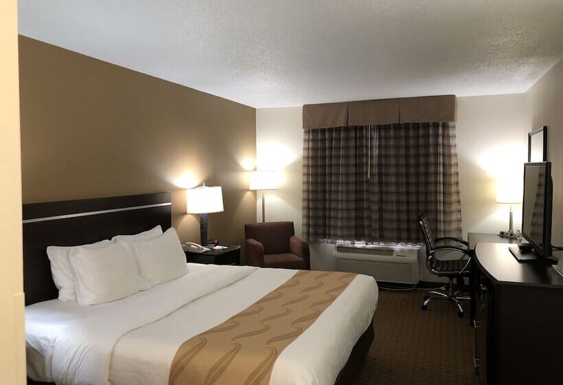 Отель Quality Inn & Suites Sun Prairie Madison East