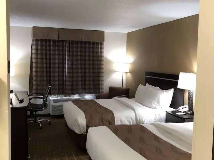 Отель Quality Inn & Suites Sun Prairie Madison East