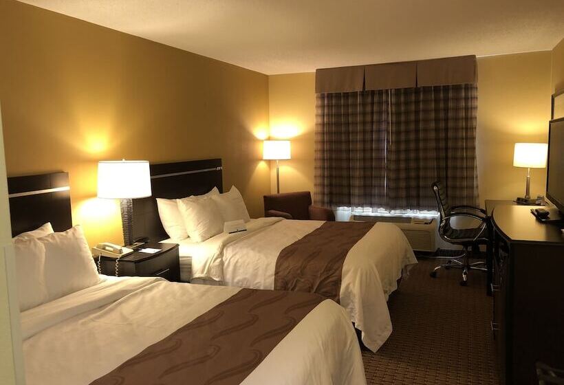 Отель Quality Inn & Suites Sun Prairie Madison East