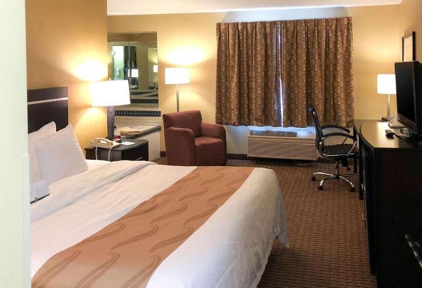 Отель Quality Inn & Suites Sun Prairie Madison East