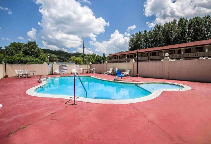 호텔 Quality Inn Downtown Helen