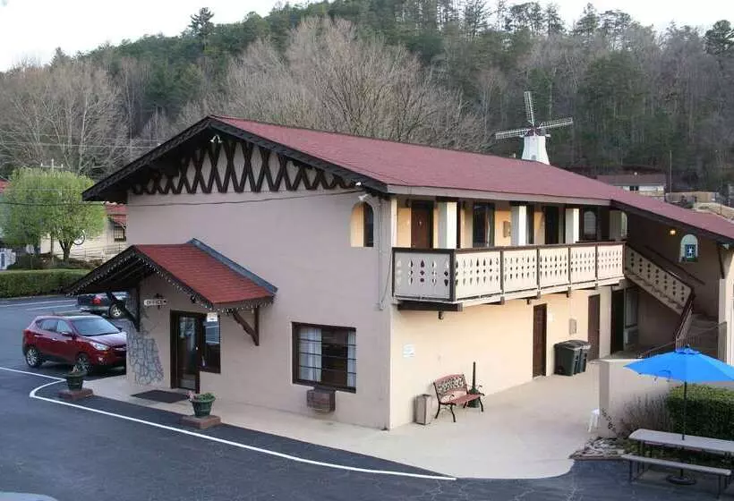 호텔 Quality Inn Downtown Helen
