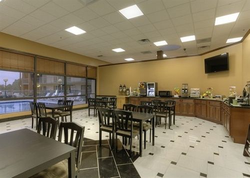 فندق Quality Inn