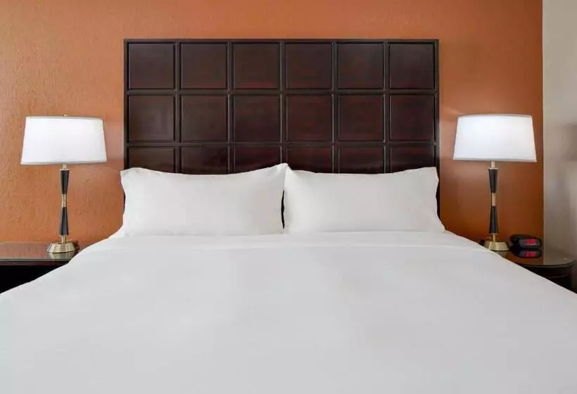 ホテル Renaissance Indianapolis North