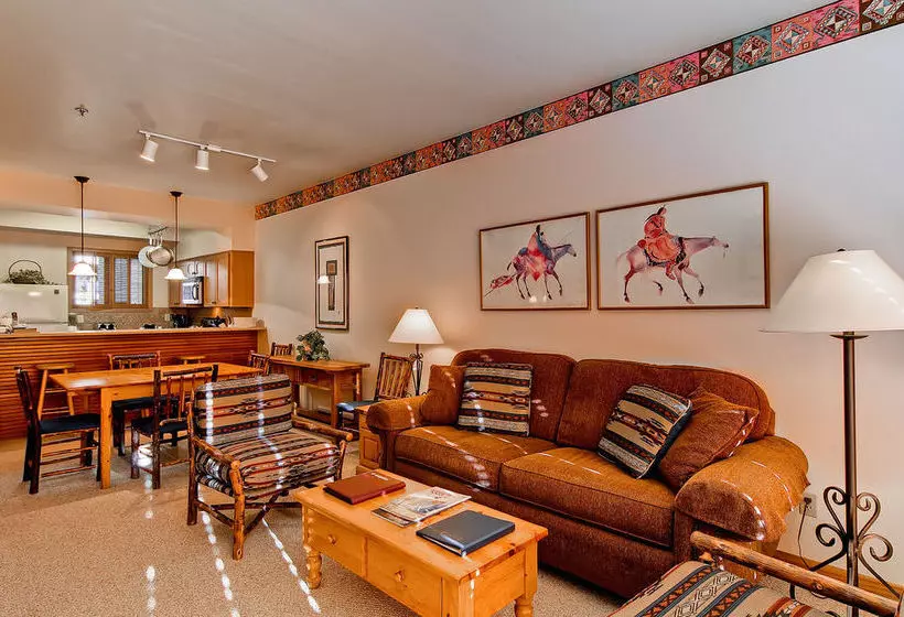 هتل Snow Flower Condos By Steamboat Resorts