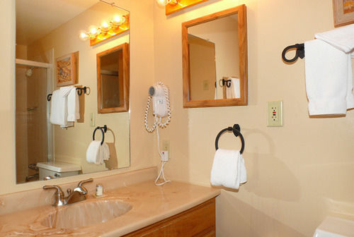 Отель Storm Meadows At Christie Base