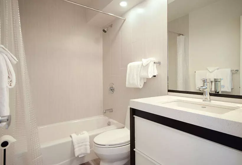 فندق Storm Meadows At Christie Base