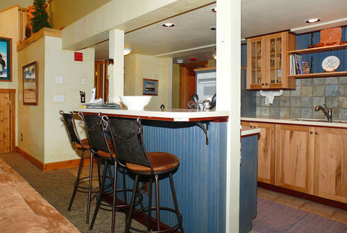 Отель Storm Meadows At Christie Base