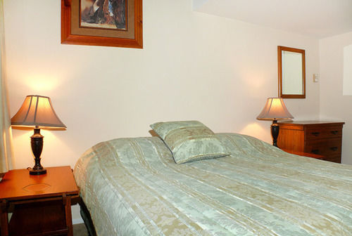 Отель Storm Meadows At Christie Base