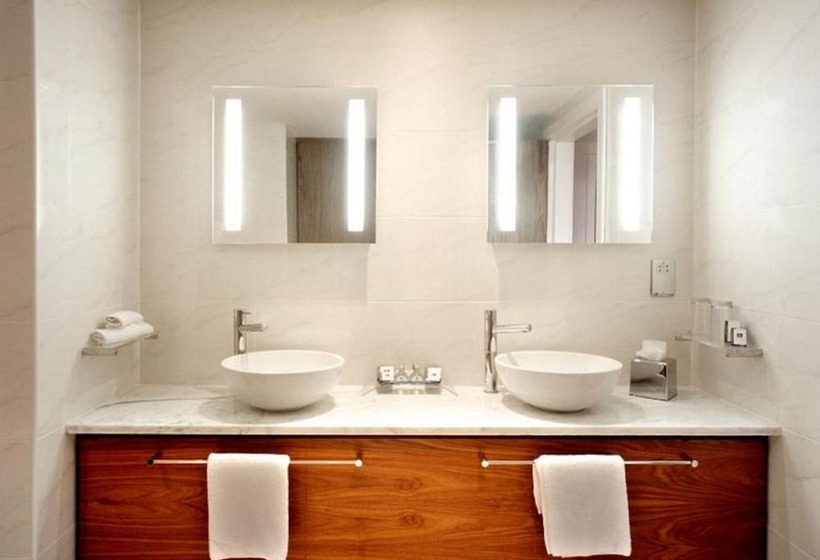 Manor West Hotel & Leisure Club