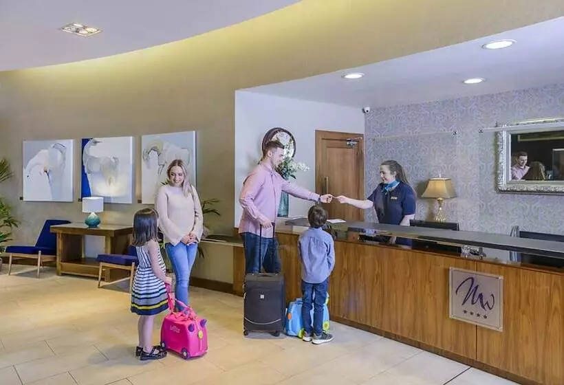 Manor West Hotel & Leisure Club