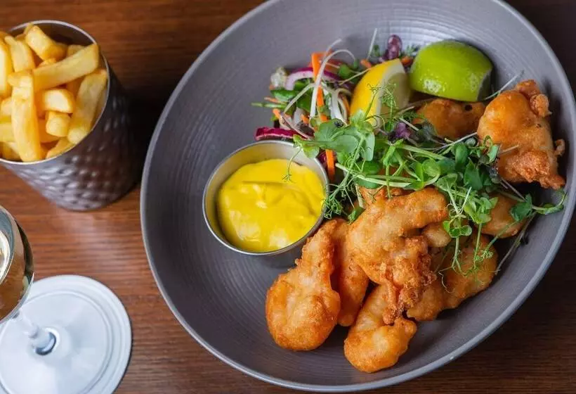 Manor West Hotel & Leisure Club