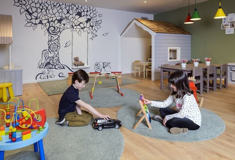 Manor West Hotel & Leisure Club