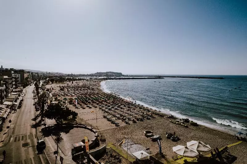 Palm Beach Hotel Apartments