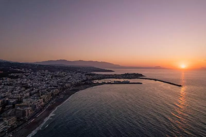 Palm Beach Hotel Apartments