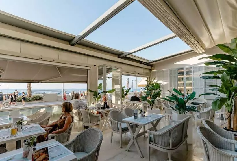 Palm Beach Hotel Apartments