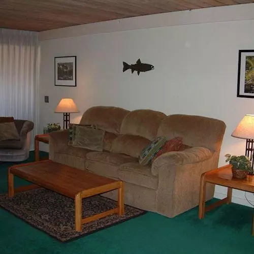 Snowbird Condos at Mammoths Canyon Lodge