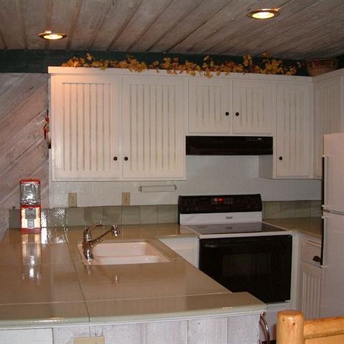 Snowbird Condos at Mammoths Canyon Lodge