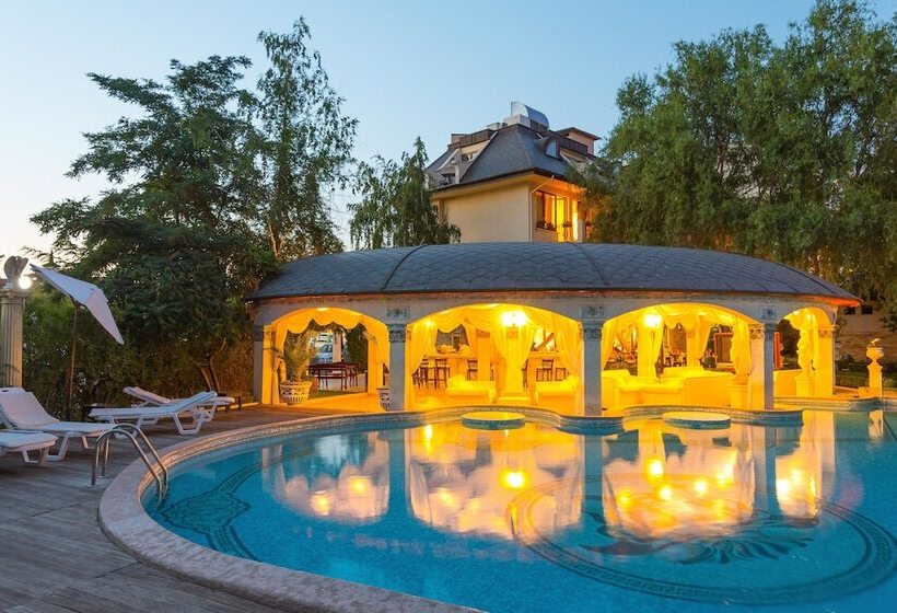 Family Hotel Gold Pearl