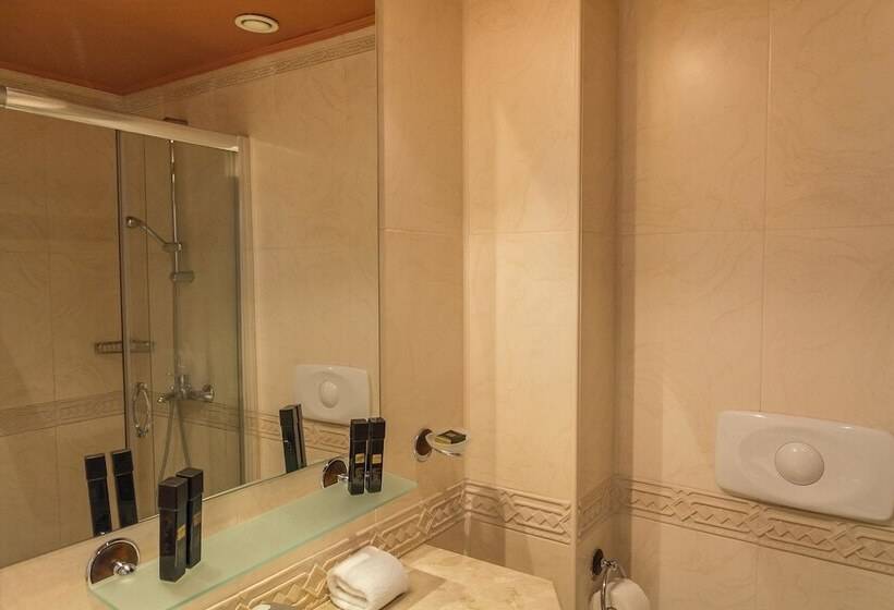 Family Hotel Gold Pearl