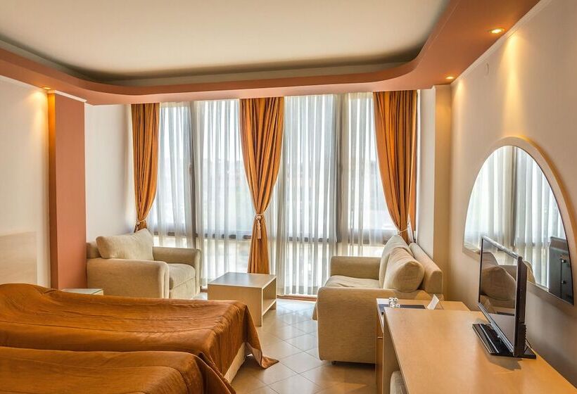 Family Hotel Gold Pearl