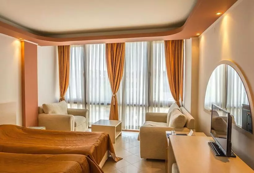 Family Hotel Gold Pearl