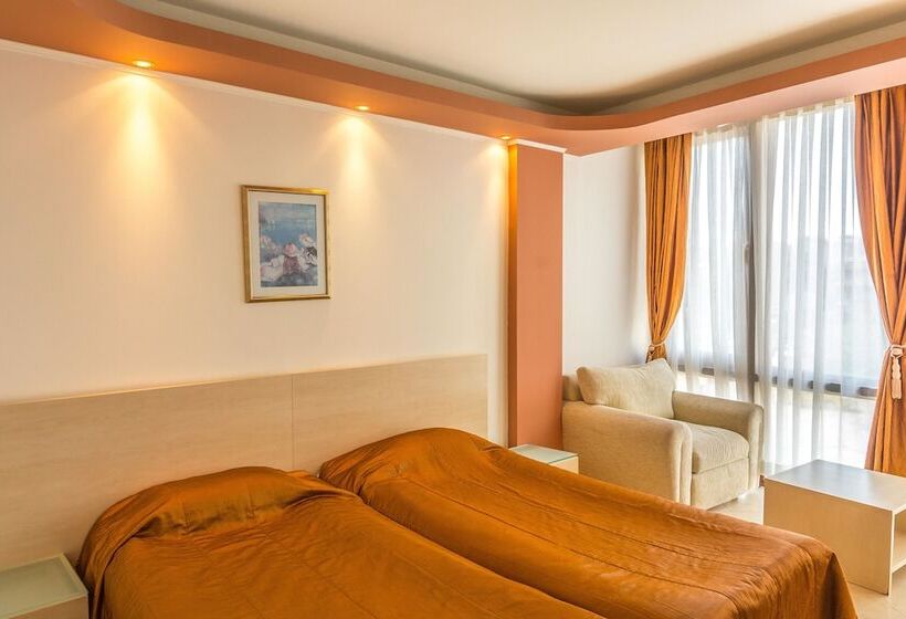 Family Hotel Gold Pearl