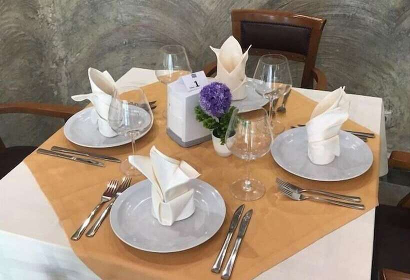 Family Hotel Gold Pearl