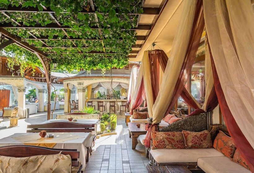 Family Hotel Gold Pearl