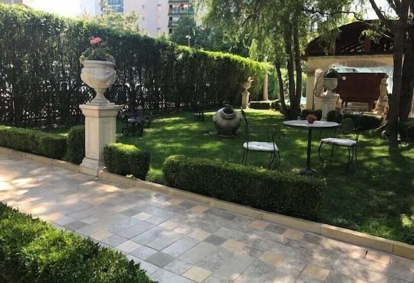 Family Hotel Gold Pearl