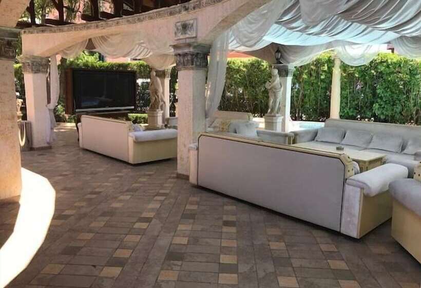 Family Hotel Gold Pearl