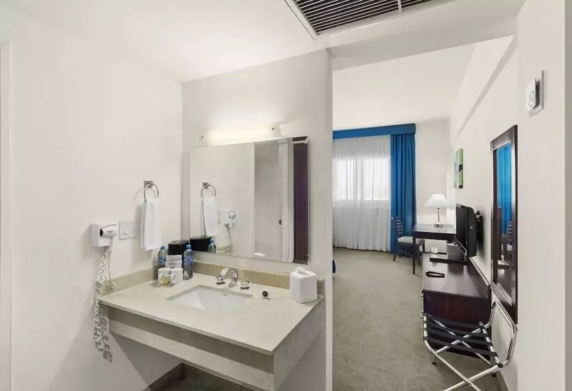 Hotelli Aeropuerto Los Cabos