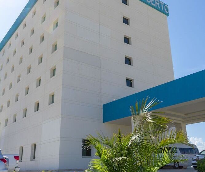 هتل Aeropuerto Los Cabos