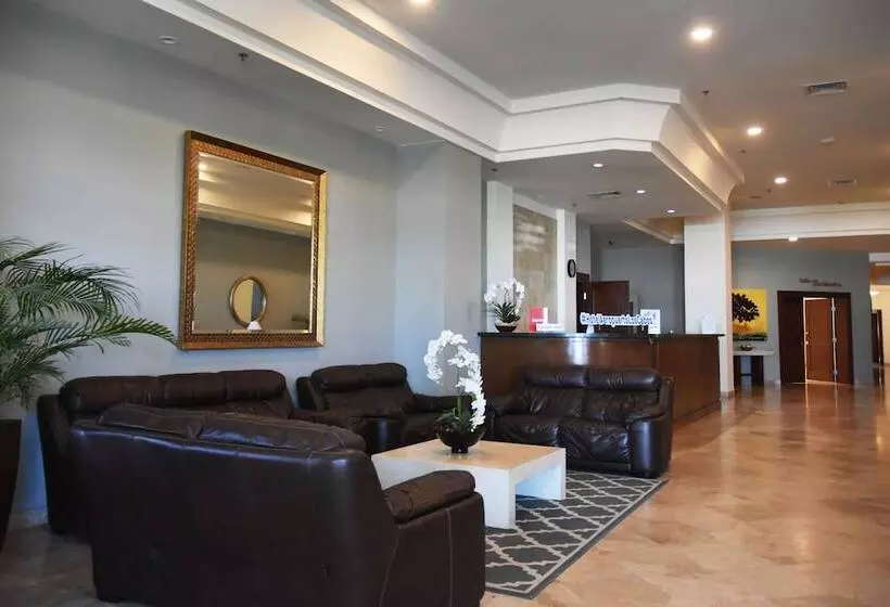 Hotelli Aeropuerto Los Cabos