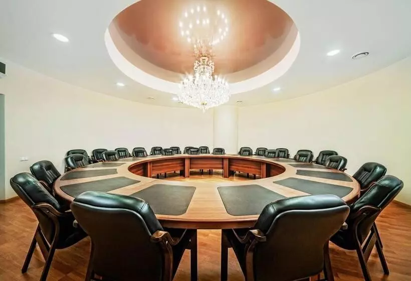 Black Sea Hotel Kyiv