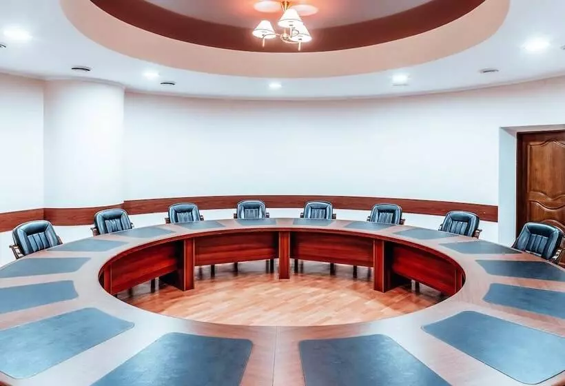 Black Sea Hotel Kyiv