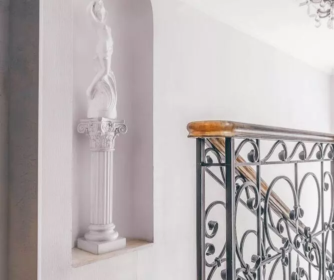 Black Sea Hotel Kyiv