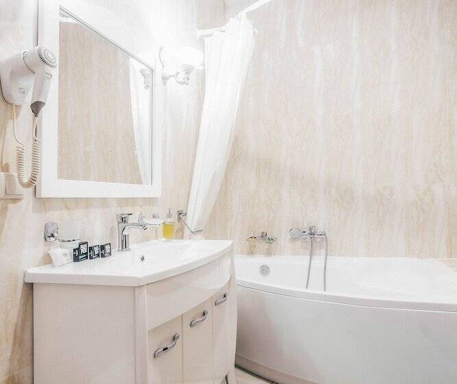 Black Sea Hotel Kyiv