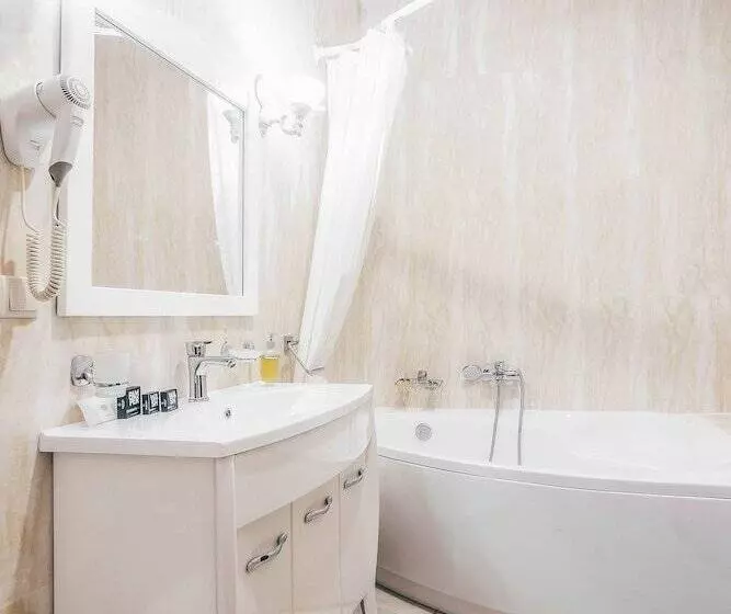 Black Sea Hotel Kyiv